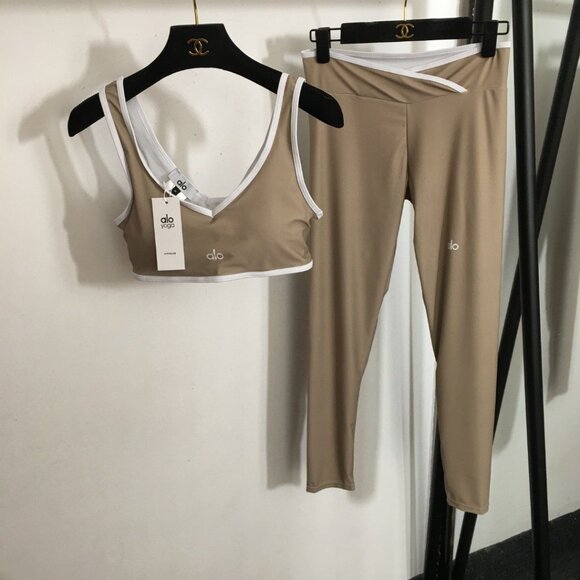 Women's ALO Yoga sportswear set (tank top + sports pants) M